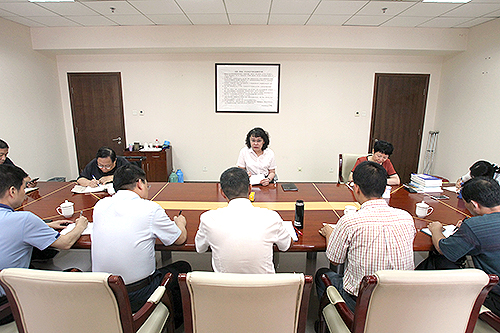 中國(guó)殘聯(lián)主席張海迪為維權(quán)部全體黨員干部講“不忘初心、牢記使命”主題教育專題黨課