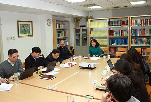 圖為中國殘聯主席張海迪，黨組書記、理事長周長奎到中國殘聯信息中心調研