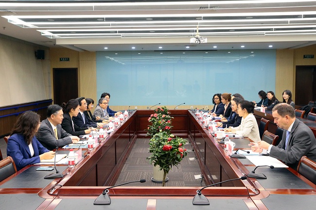 圖為中國殘聯(lián)主席程凱會見聯(lián)合國亞太經(jīng)社會執(zhí)秘阿里沙赫巴納